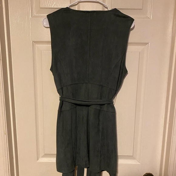 Neiman Marcus Faux Suede Trench Style Vest Size Medium - Picture 13 of 15